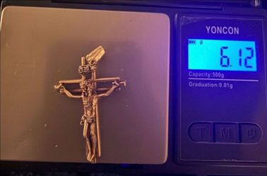 Beautiful cross pendant 10k gold has nice detail