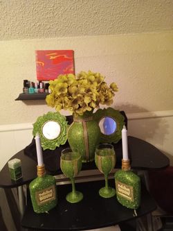 Green Vase, 2 Mirrors 2 Wine Glasses 2 LED Hennessey Bottle Lamps 