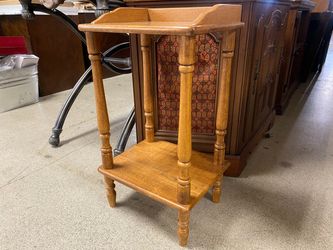 REGAL PACIFIC Vintage Small Oak Telephone Side Table