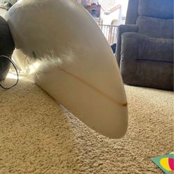 7'6" surfboard 