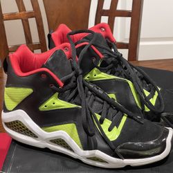 Reebok Kamkaze  III  MID NC SIZE 11