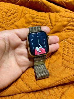 Apple Watch gold stainless steel, series 8