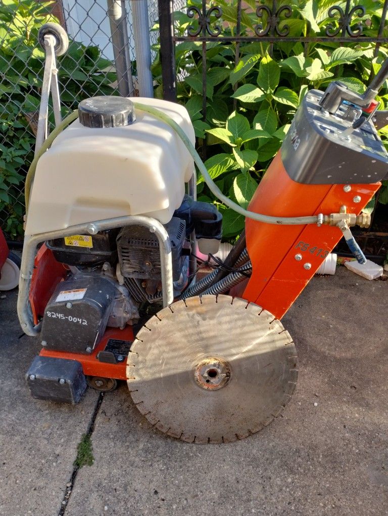 Husqvarna Road Saw for Sale in Chicago, IL OfferUp