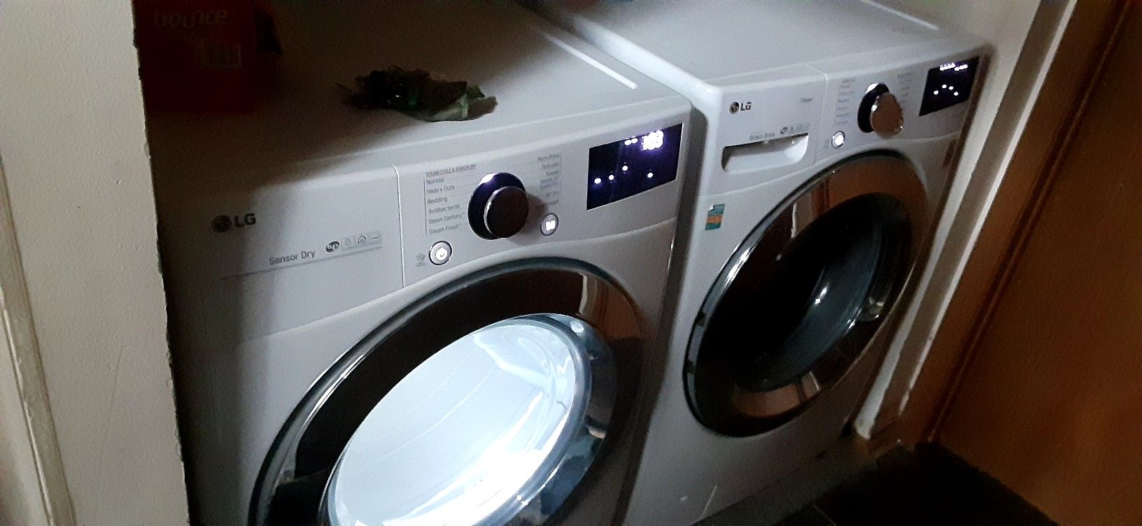 LG Washer And Dryer 4 Years Old Excellent Condition