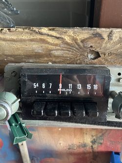 2--1970'S FORD STEREOS FOR RESTORED VEHICLES