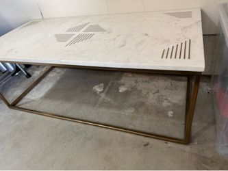 Beautiful marble coffee table $80