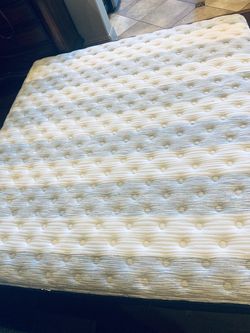 Very comfy King size Firm level 14” thick mattress