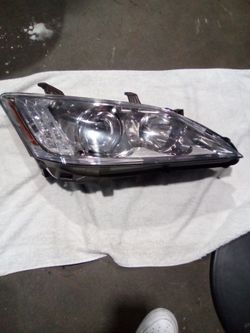 Lexus ES Projector Headlight Assembly