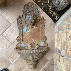 Cast Iron French Empire Style   Lion Head   Outdoor Garden Wall Water Fountain PLANTER SINK 