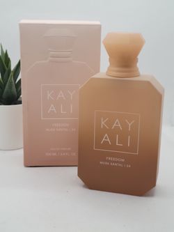 KAYALI 

FREEDOM MUSK SANTAL | 34 Eau de Parfum

3.4 fl