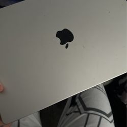 2021 Apple MacBook Pro M1 16” 500GB