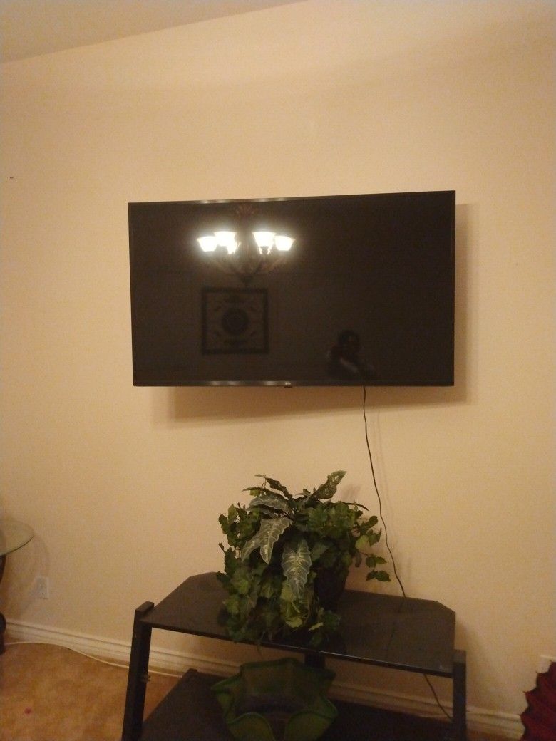 Flat Screen TV 55 In