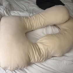 Pregnancy pillow