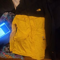 North face Yellow And Black HY Vent Jacket Size XXL