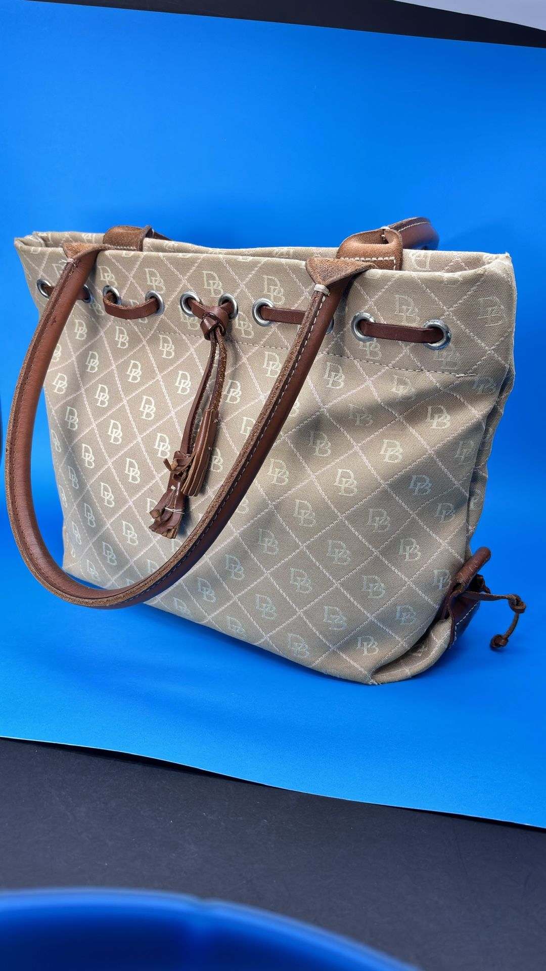 Vintage Dooney & Bourke DB Tulip Tassel Tote Shoulder signature Handbag Purse