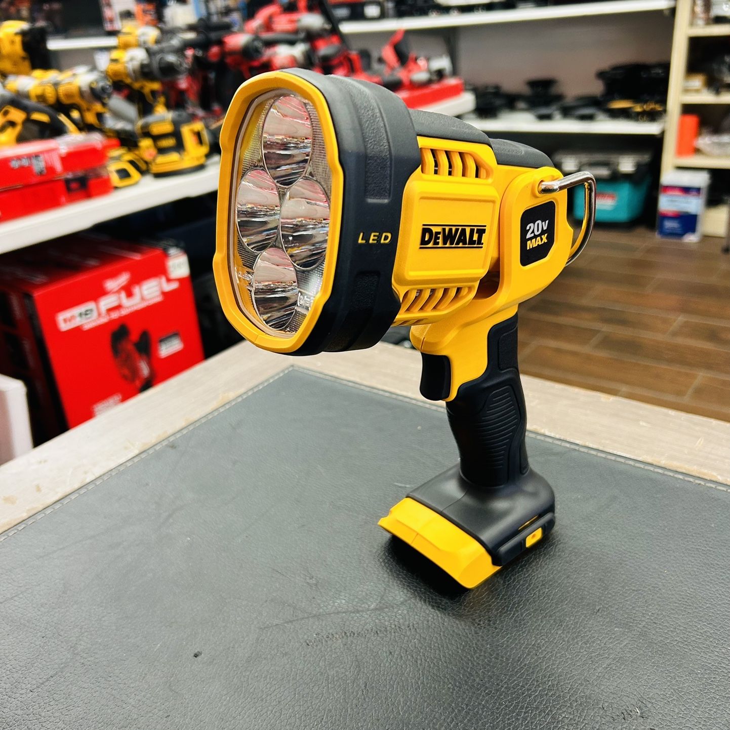 DeWalt Max Cordless Lithium-Ion LED Spot Light