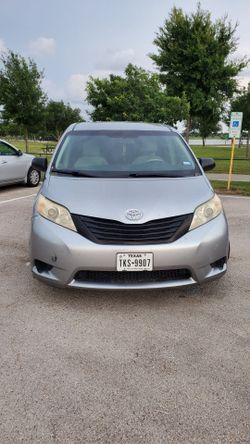 2011 Toyota Sienna