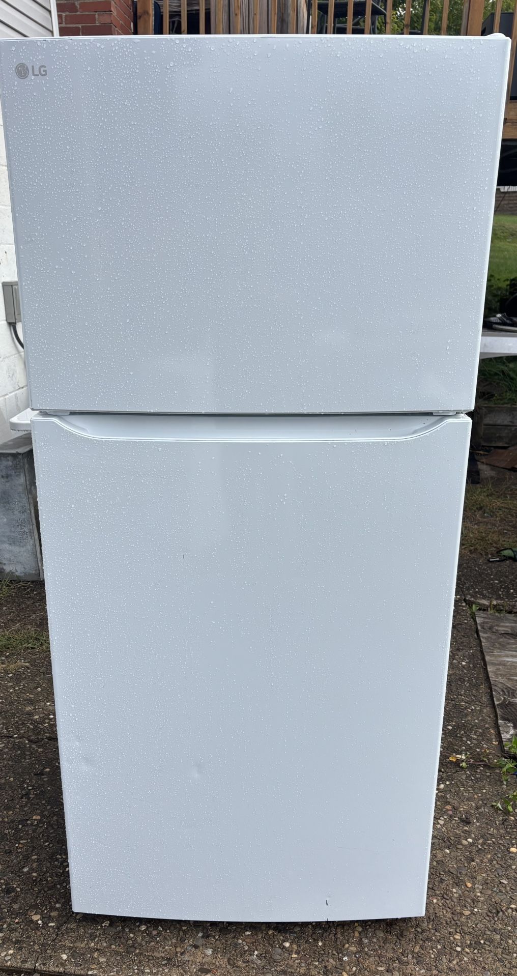 Refrigerator