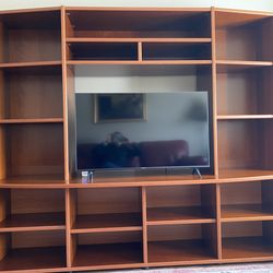 Entertainment Center/bookshelf