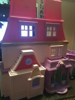 Fisher Price Doll House