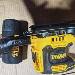 DeWalt 20V Sander DCW200B