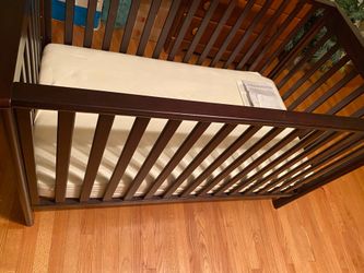 Infant’s Crib and mattress Included!
