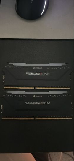 DDR4 Corsair Vengeance Pro RAM 16GB