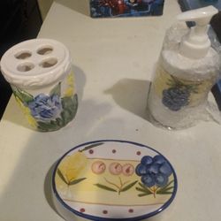 New Bathroom Set Toothbrush Holder, Soap Dish, Soap Dispenser