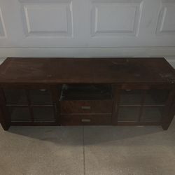 Entertainment center