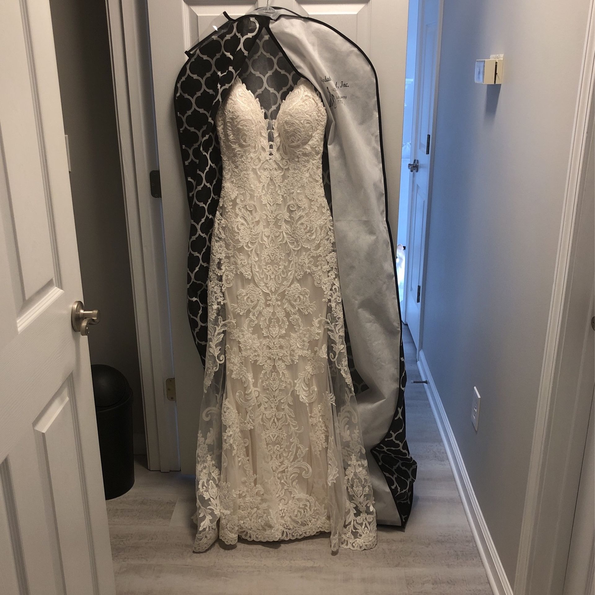 Wedding dress size 6