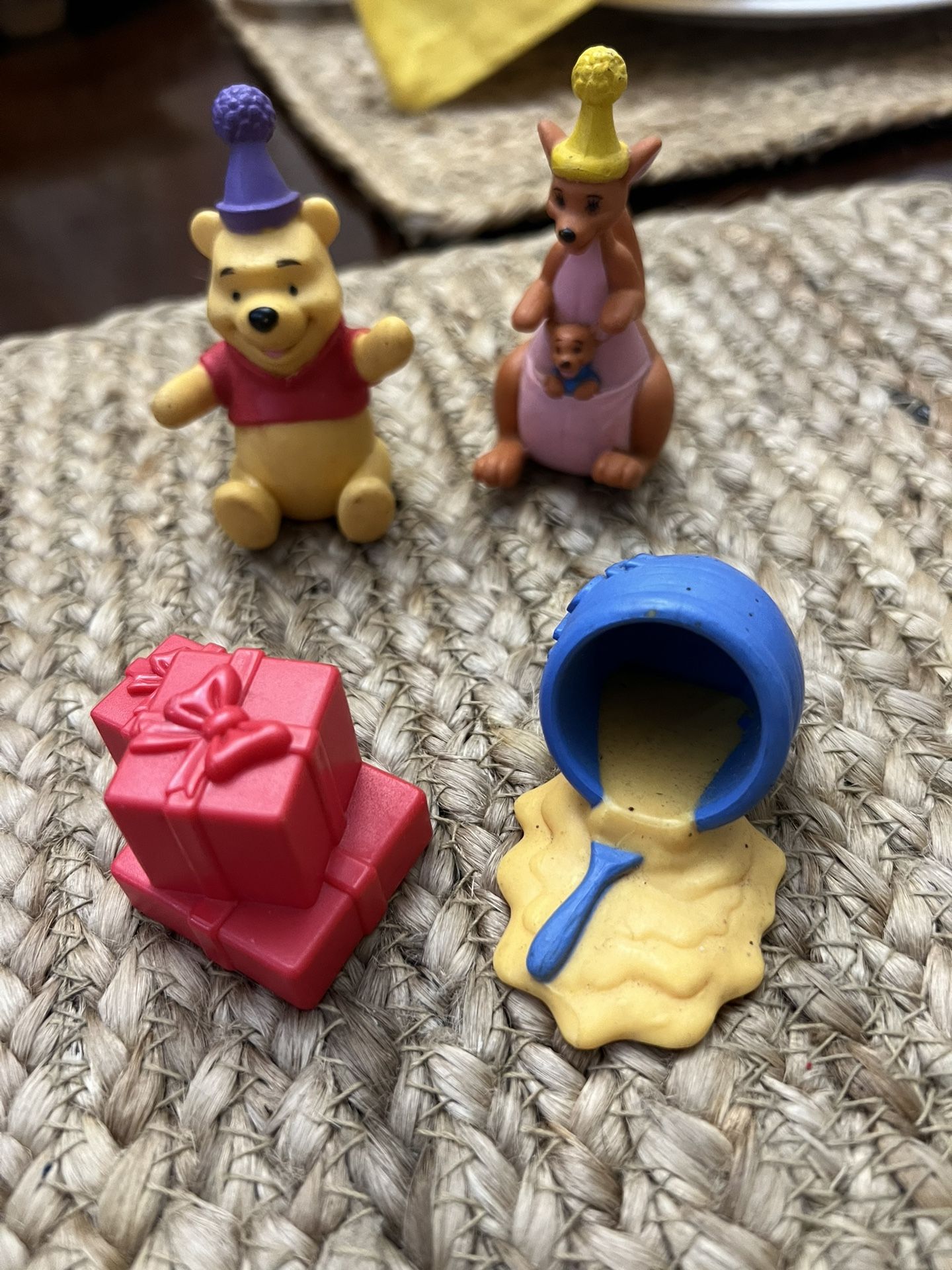 Pooh&friends Cake Topper