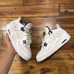 Jordan 4 purple metallic size 9.5