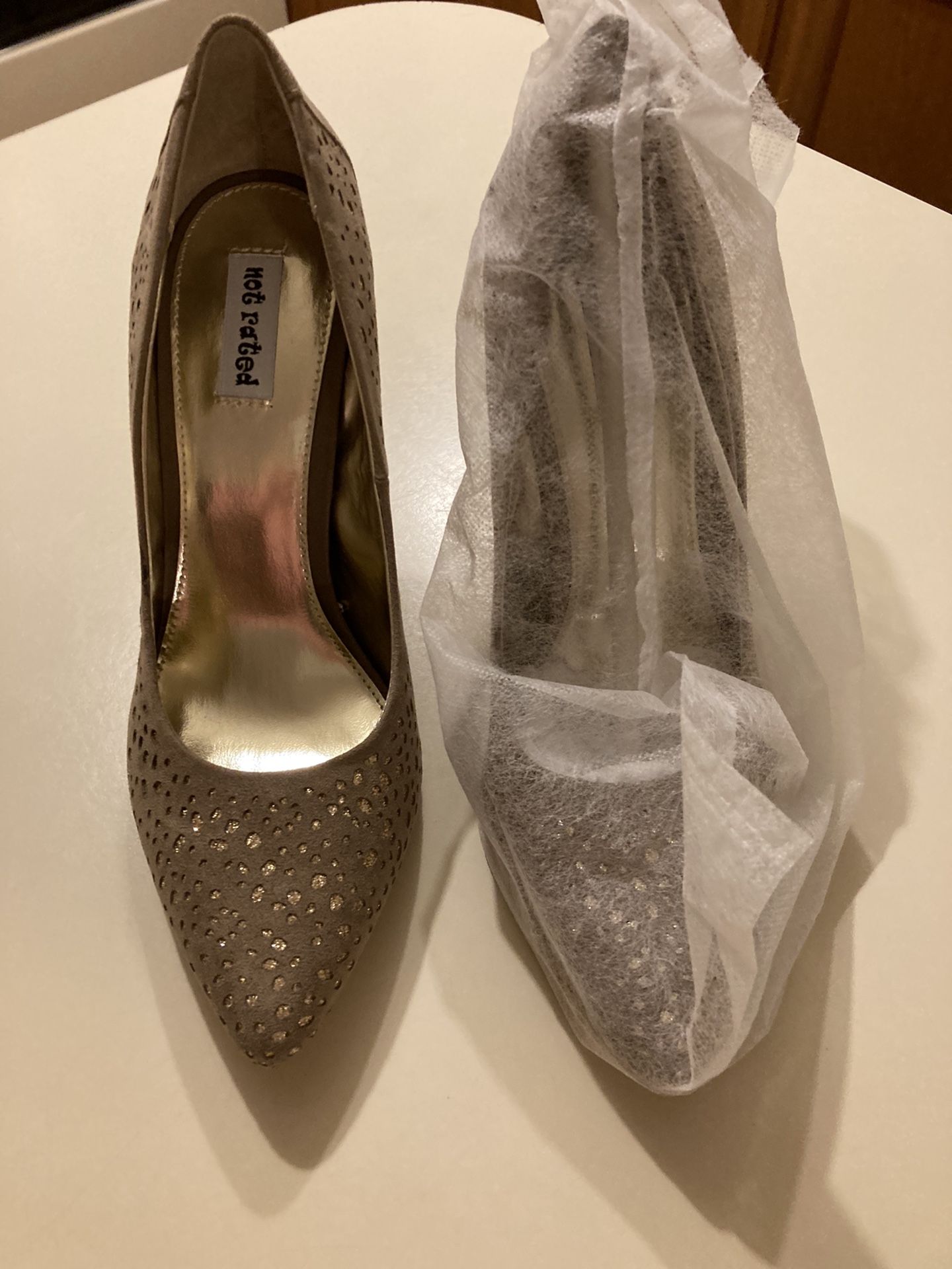 Beautiful Neutral Classic High Heels