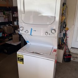 Stackable washer and gas dryer