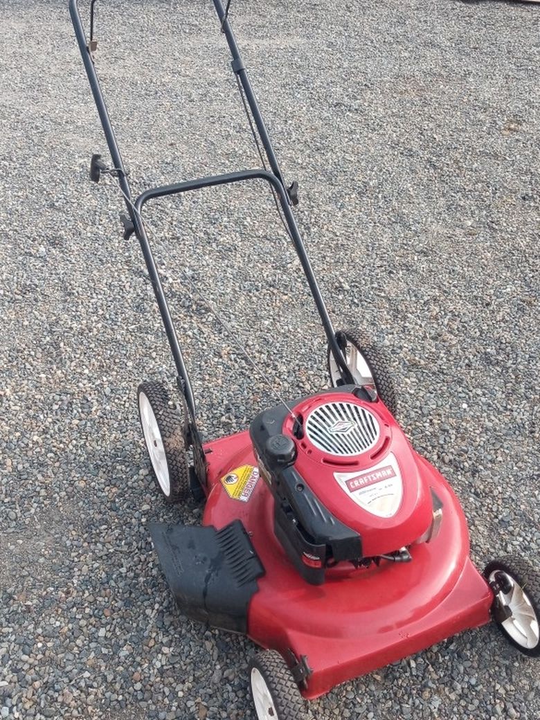 Craftsman push mower Briggs & Stratton 6.75 series 190cc Gold Edition - $60 (Seattle)