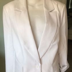 NEW Medium Eva Longoria White Bleizer SALE SALE $20 🍀