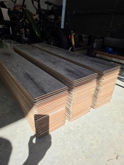 250ft² of Beautiful Gray Laminate Floors