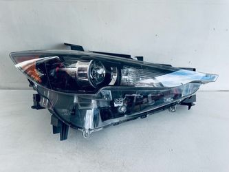 2017-2021 MAZDA CX-5 RIGHT PASSENGER SIDE HEADLIGHT HALOGEN OEM