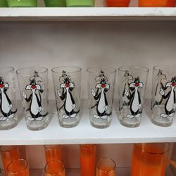 Vtg 1973 Sylvester The Cat Glass Set (6)