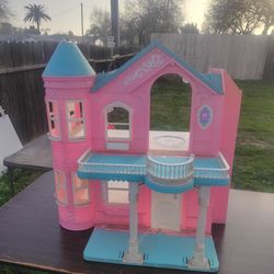Pink dollhouse