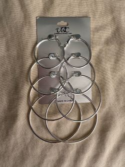 Earings