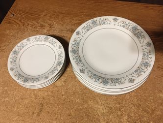SET OF 10 CHINA PEARL FINE CHINA FLORAL PATTERN PLATES 10.5" 7.5”