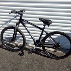 🔥 ONLY $300!! K2 SUPER NICE EX COND GARAGE KEPT K2 ZED 4.4-24 SPD-18"DISC MTB