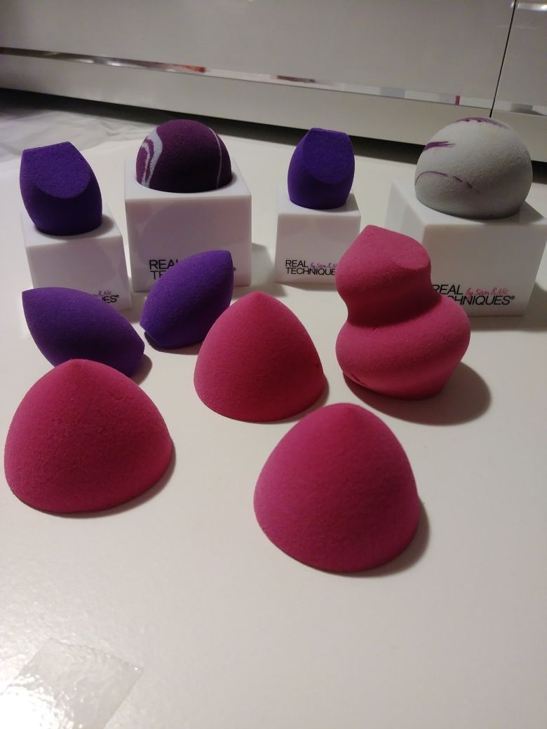 Real techniques beauty sponges new.