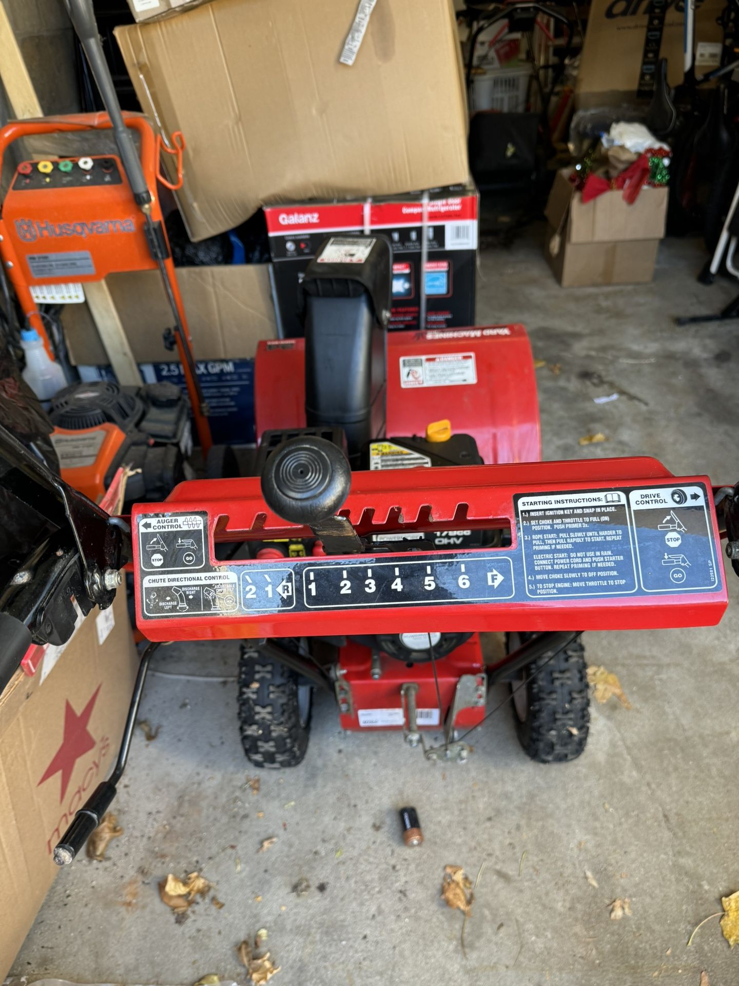 MTD Yard Machine Snow Blower 24''