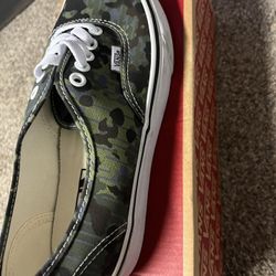 Van’s Canvas Shoes-Camo Pattern
