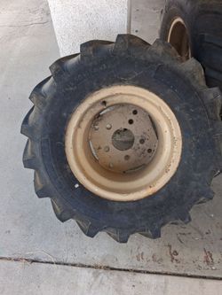 Tractor tires  2 with rims