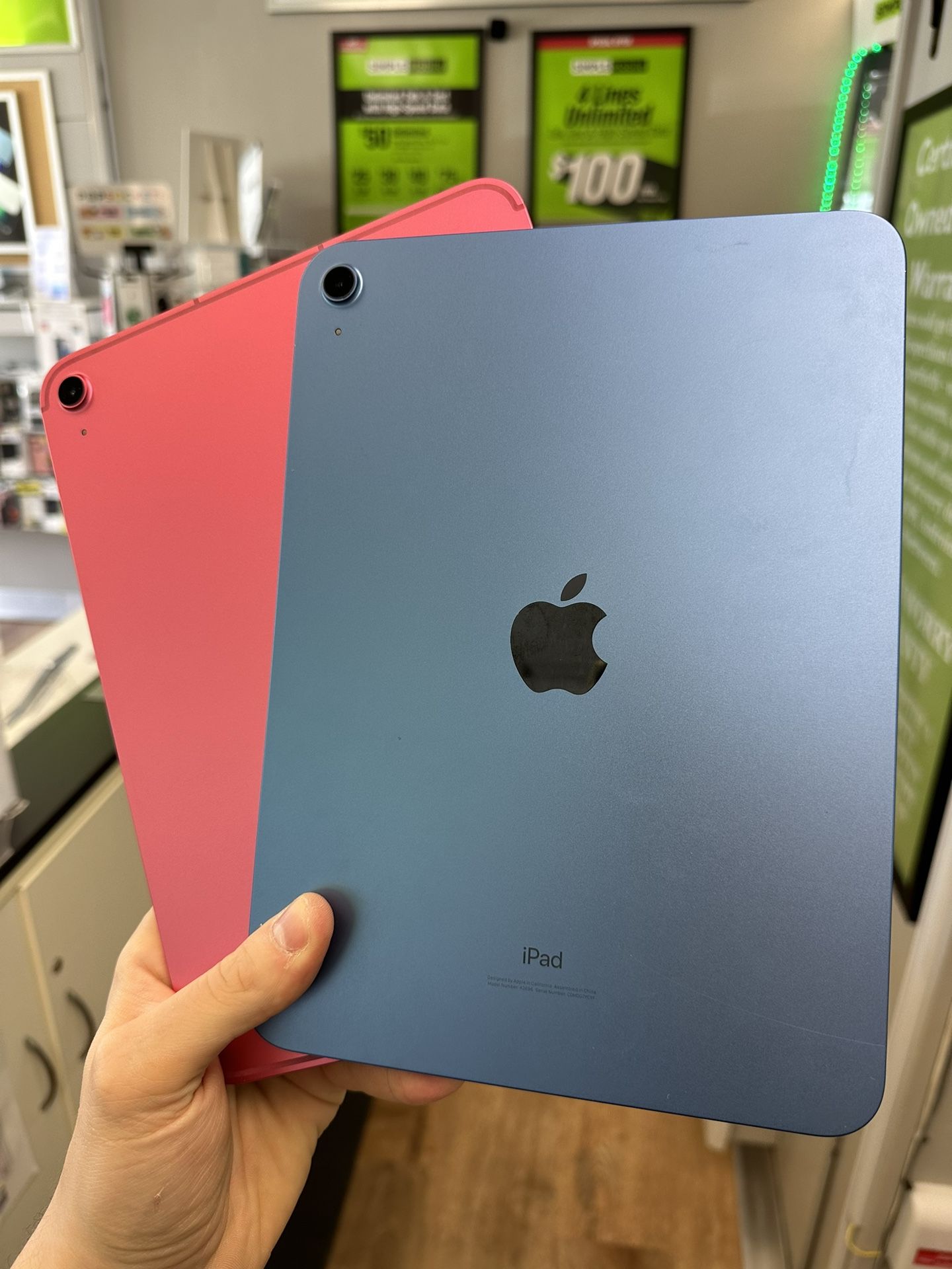 iPad 10th Gen. Cellular 64GB - All Colors