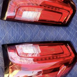 2020 GMC DENALI DURAMAX TAIL LIGHTS