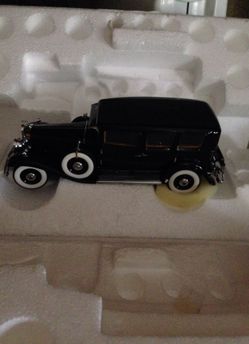 Al Capone's Armored Cadillac. Franklin mint 1930 V-16 Cadillac Imperial Sedan.